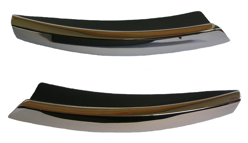 Chrome Fender Peak Moldings at Cowl, 1968-69 Cutlass/442
