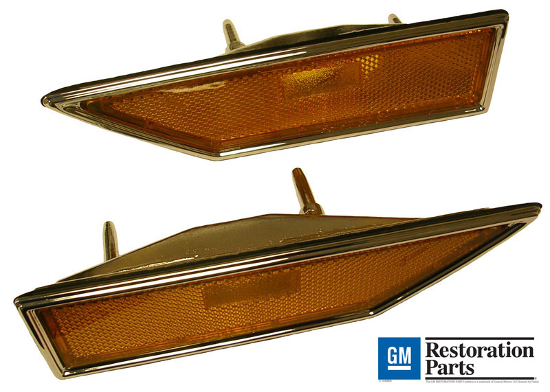 Front Side Marker Light Assemblies, pair, 1970-72 Cutlass